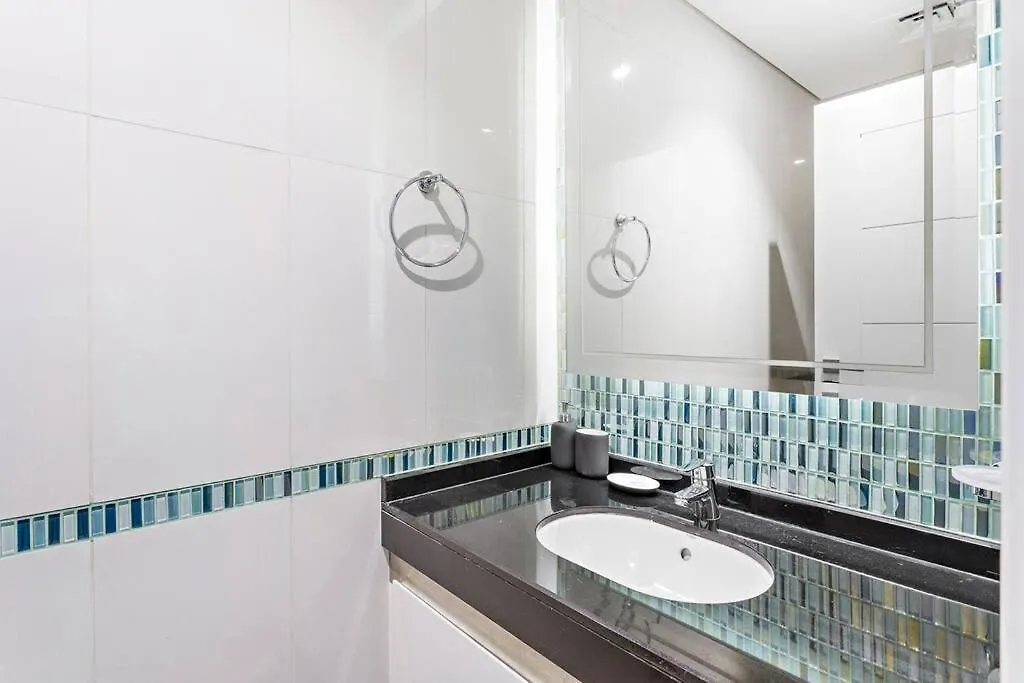 Stonetree - Damac Heights 1Br Apartment Dubai